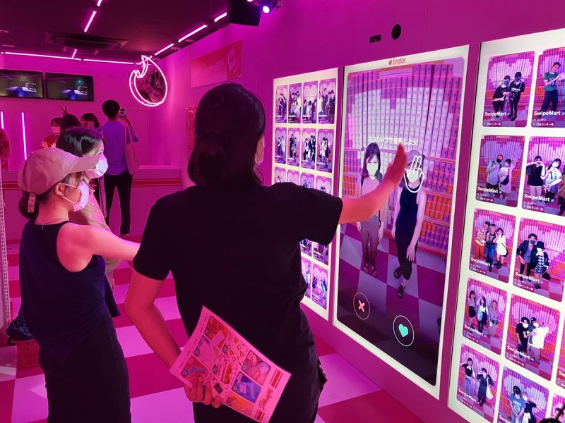 swipe booth quẹt phải quẹt trái swipe booth quẹt phải quẹt trái